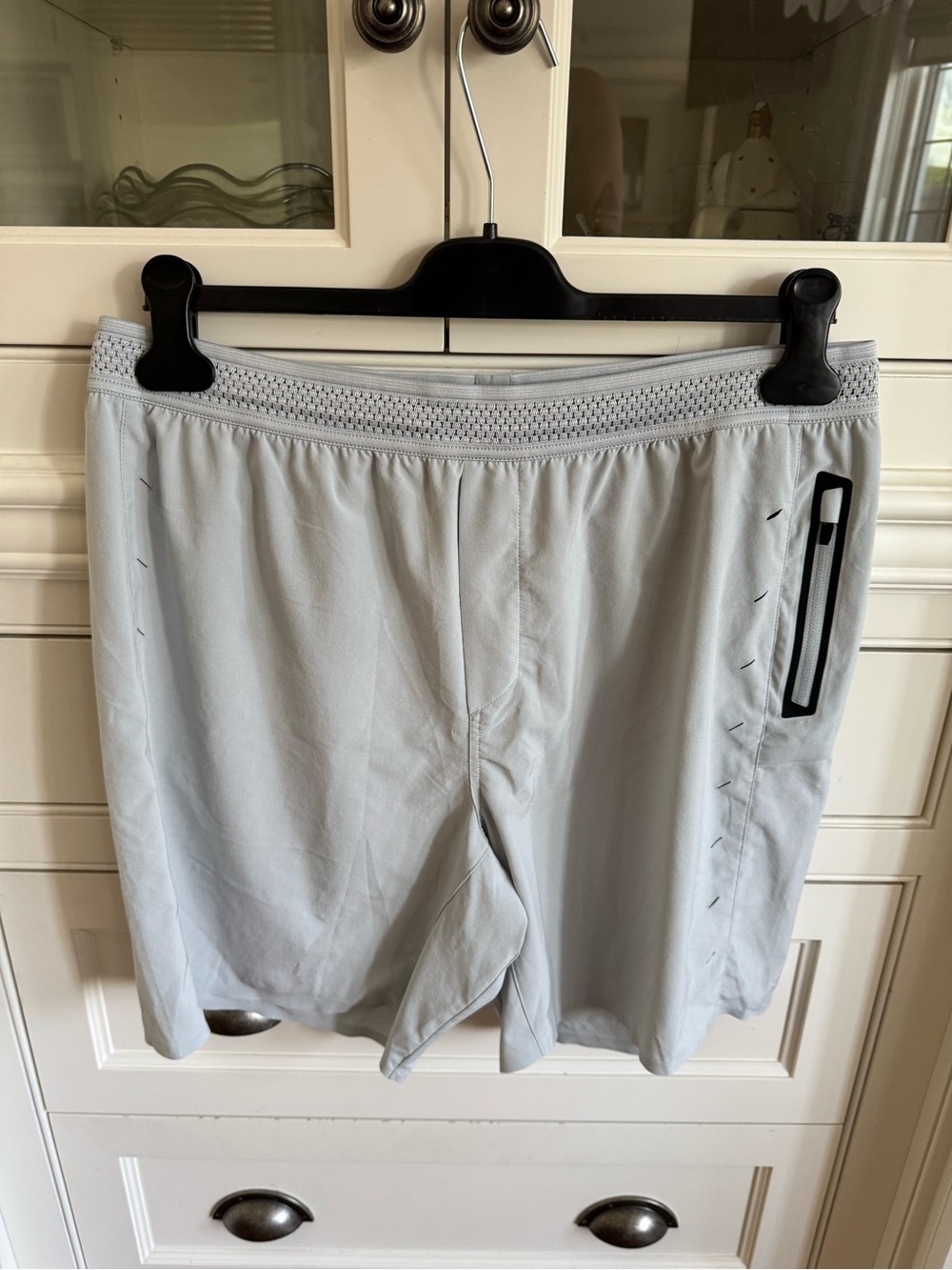 Men’s Ten Thousand Session Shorts Light Gray with Zipper Pocket Size XL